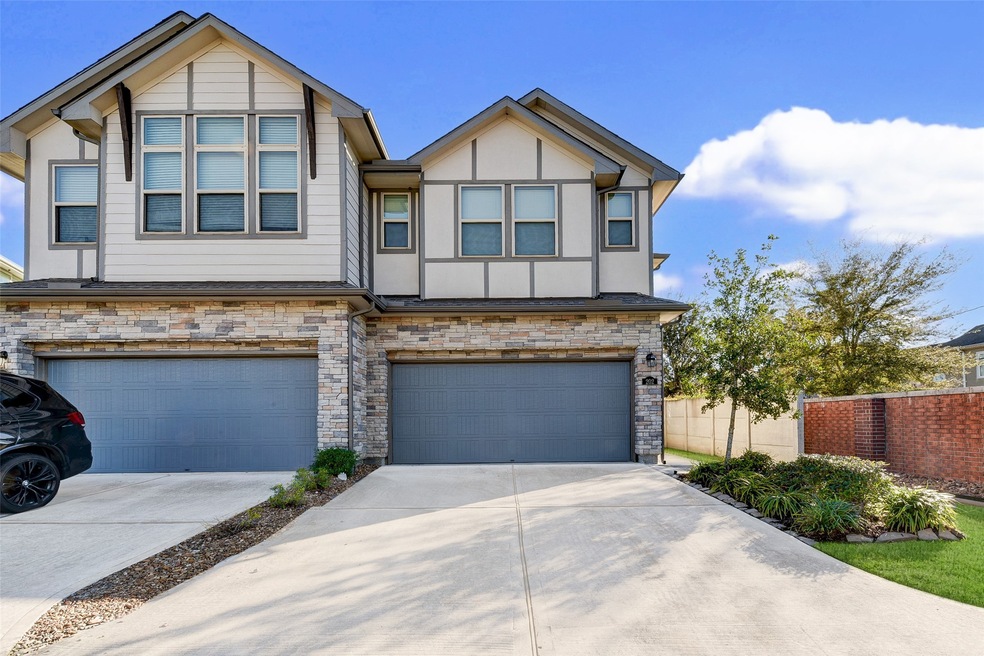 202 Fulton Station Dr, Houston, TX 77009 - photo 1