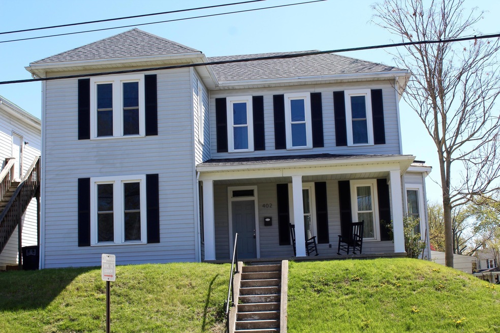 402 N Maple St