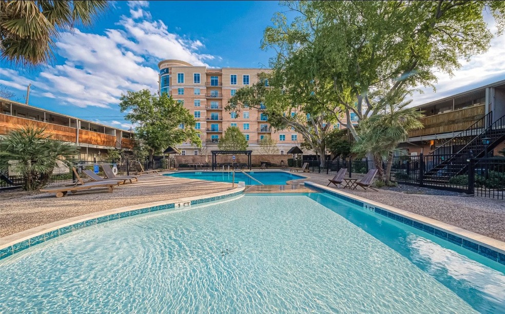 3942 W Alabama St unit 5, Houston, TX 77027 - photo 1