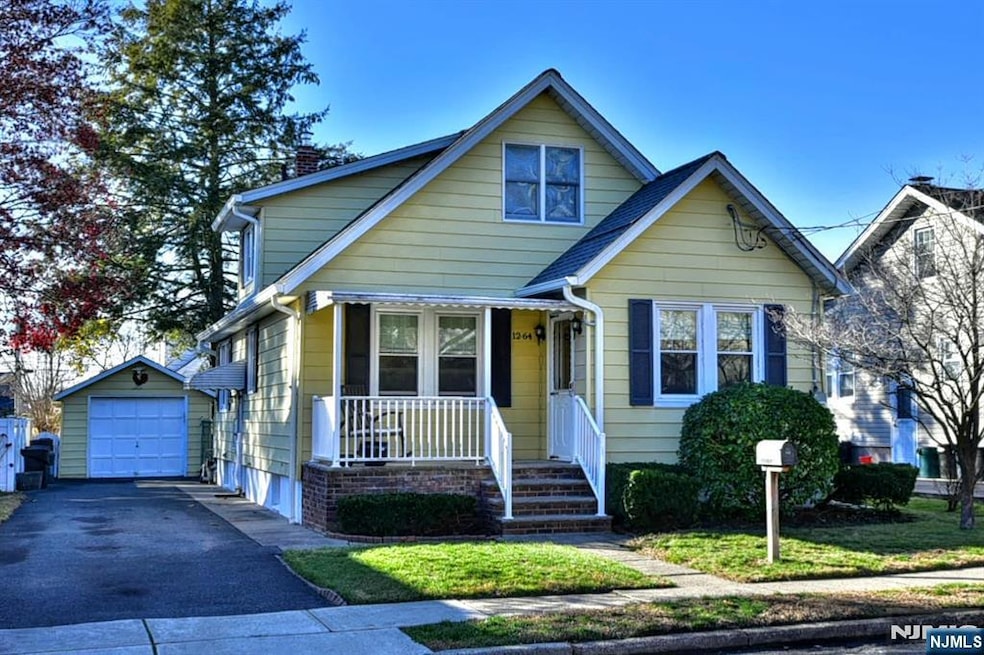 12-64 Burbank St unit 1X, Fair Lawn, NJ 07410 - photo 1