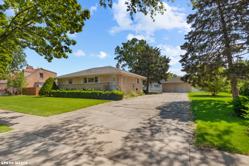 4311 Wehrman Ave, Schiller Park, IL 60176 - photo 1