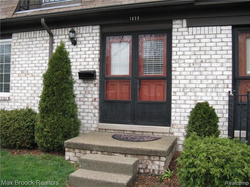 1859 Wickham St unit 141, Royal Oak, MI 48073 - photo 1