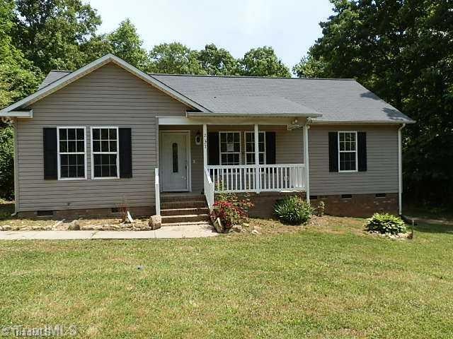 2127 Sunbeam Ct, Asheboro, NC 27205 - photo 1