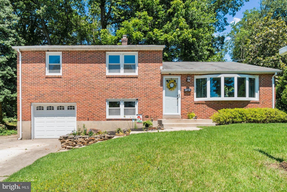 2014 Rollingwood Rd, Catonsville, MD 21228 - photo 1