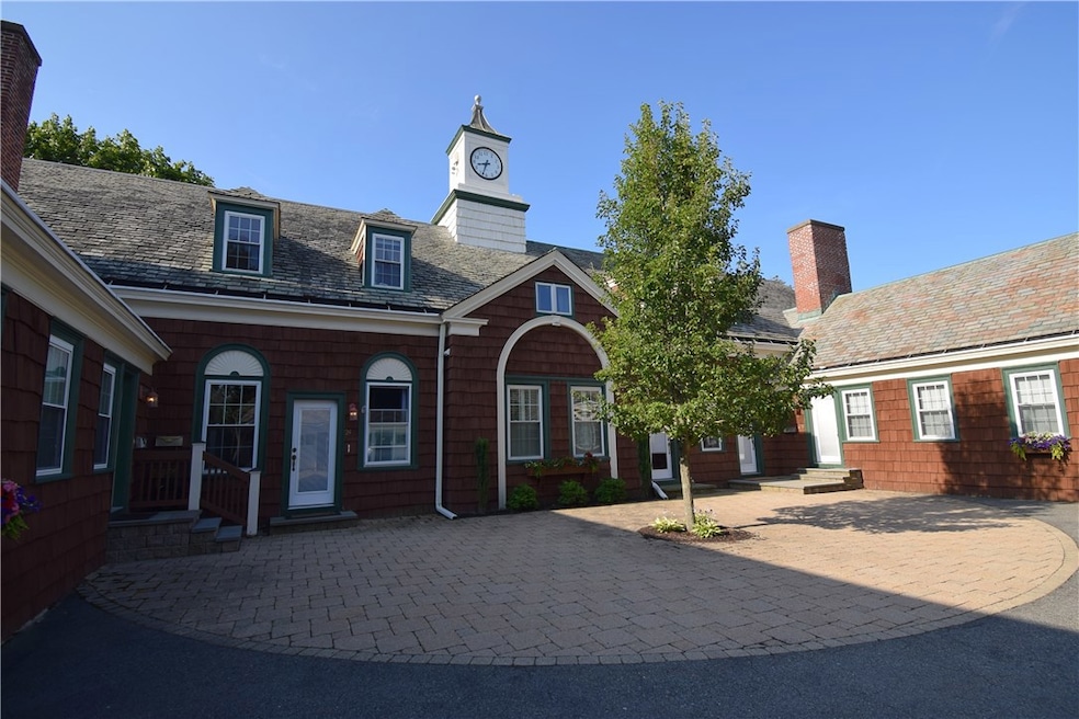 24 Phelps Rd unit B, Middletown, RI 02842 - photo 1