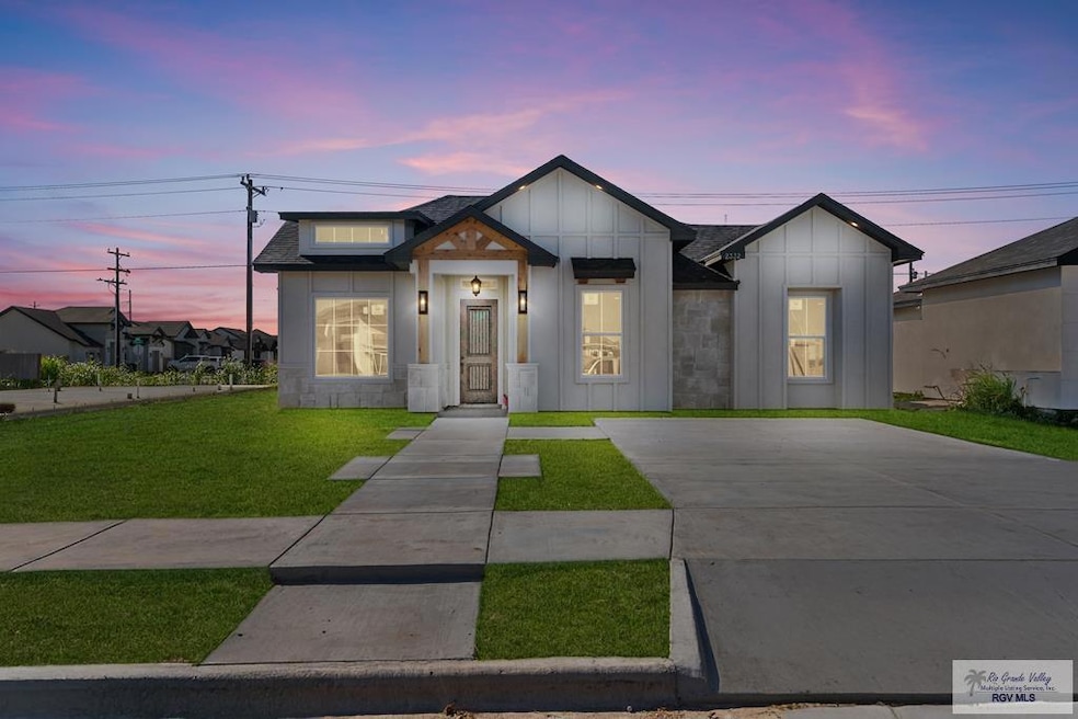 2332 W Dorcas Cir, Brownsville, TX 78521 - photo 1