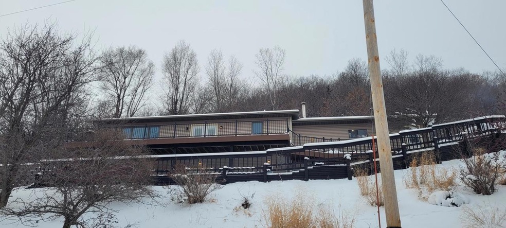 1700 Town Hall Rd, La Crescent, MN 55947 - photo 1