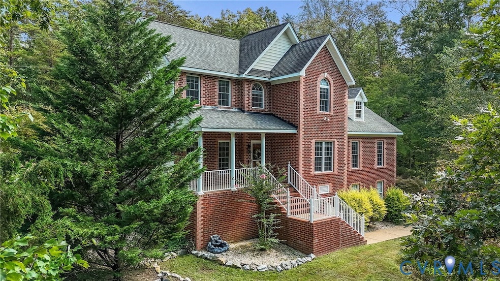 Pending $499,999 • Co-Listing Agent