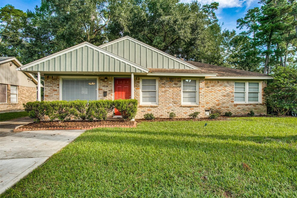 1326 Candlelight Ln, Houston, TX 77018 - photo 1