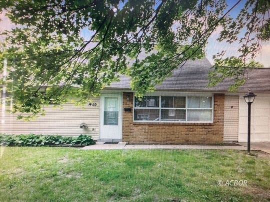 1405 Benson Dr, Columbus, OH 43227 - photo 1