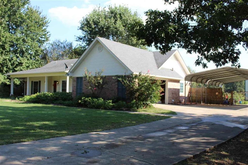 24 Country Ln, Texarkana, TX 75501 - photo 1