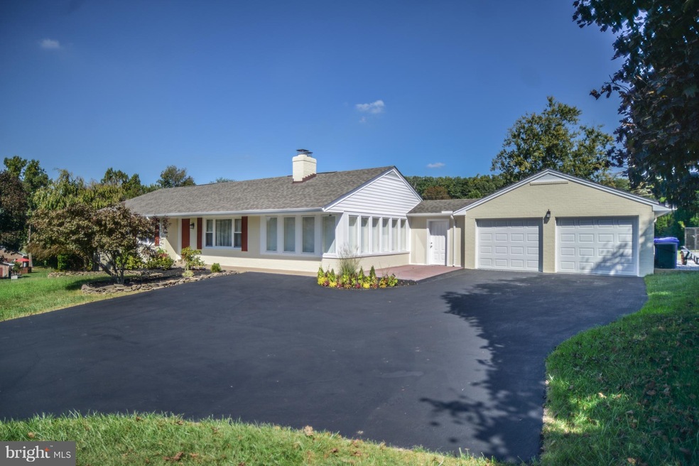 9915 Watkins Rd, Gaithersburg, MD 20882 - photo 1