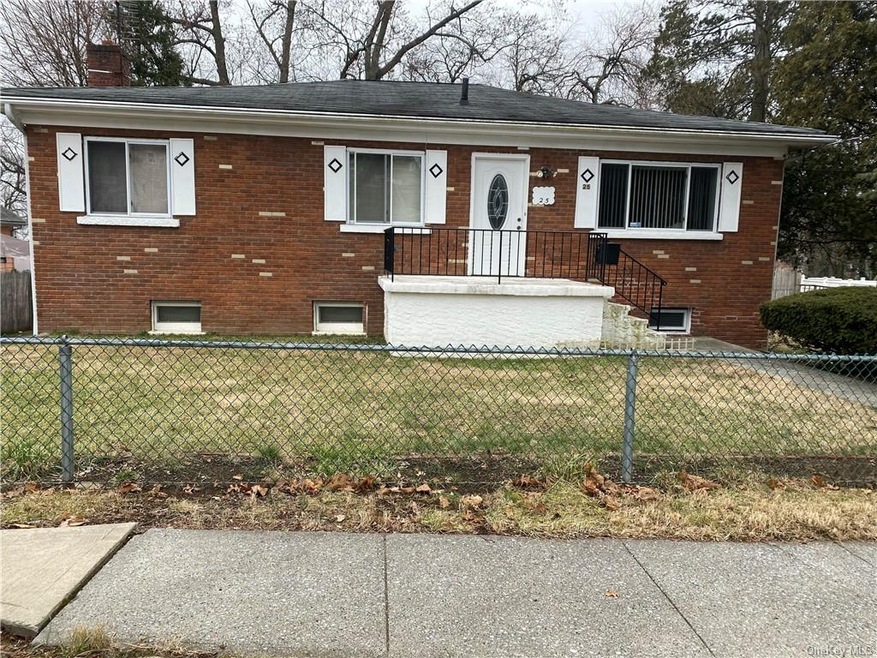 25 Moultrie Ave