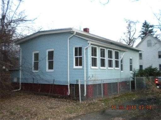 4 Powers Ct, Worcester, MA 01605 - photo 1