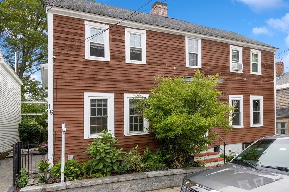 16 Warren St unit 16, Newburyport, MA 01950 - photo 1