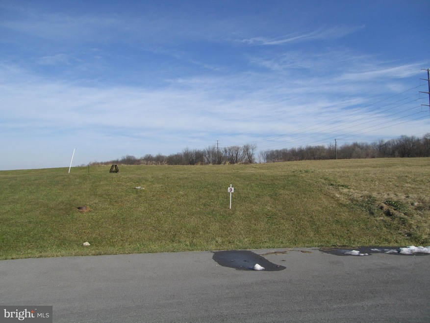 18906 Island Dr, Hagerstown, MD 21742 - photo 1