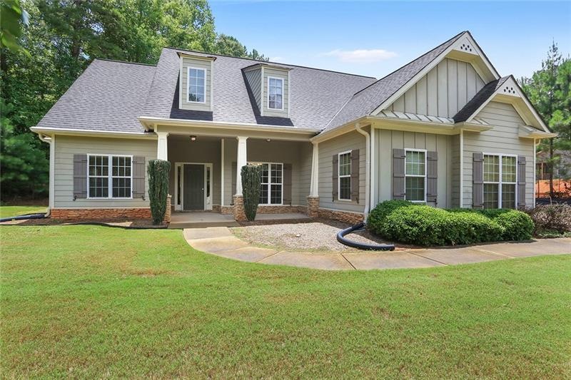 Beautiful craftsman style 3/2 ranch on the most am