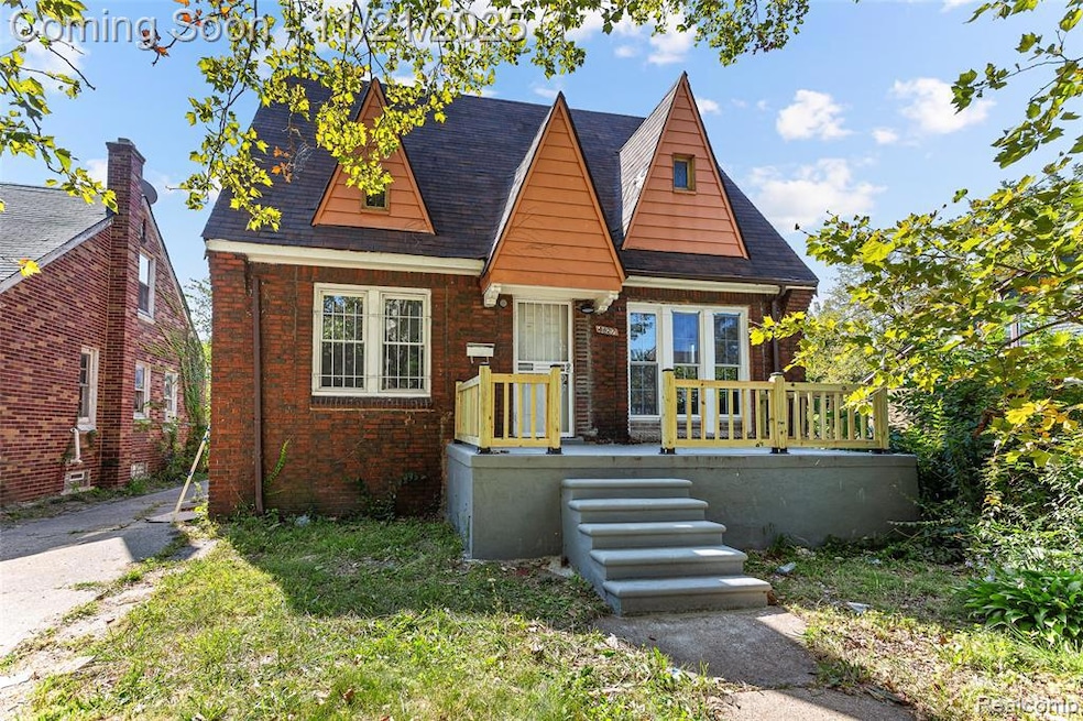 4827 Gray St, Detroit, MI 48215 - photo 1