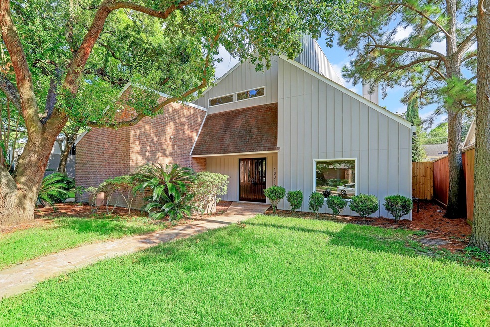 10315 Lynbrook Hollow St, Houston, TX 77042 - photo 1