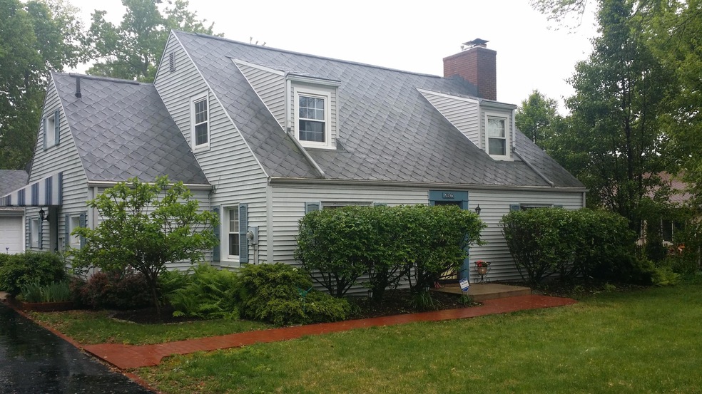 Charming Cape Cod side view