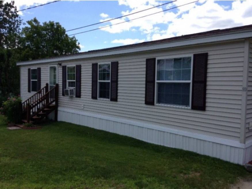 10 Hilltop Manor Mobile Home Park, Littleton, NH 03561 - photo 1