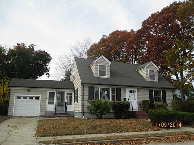 81 Columbus Blvd, Cranston, RI 02910 - photo 1