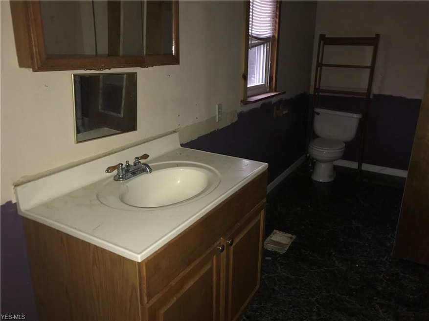 16433 Cornell St, East Liverpool, OH 43920 - photo 1