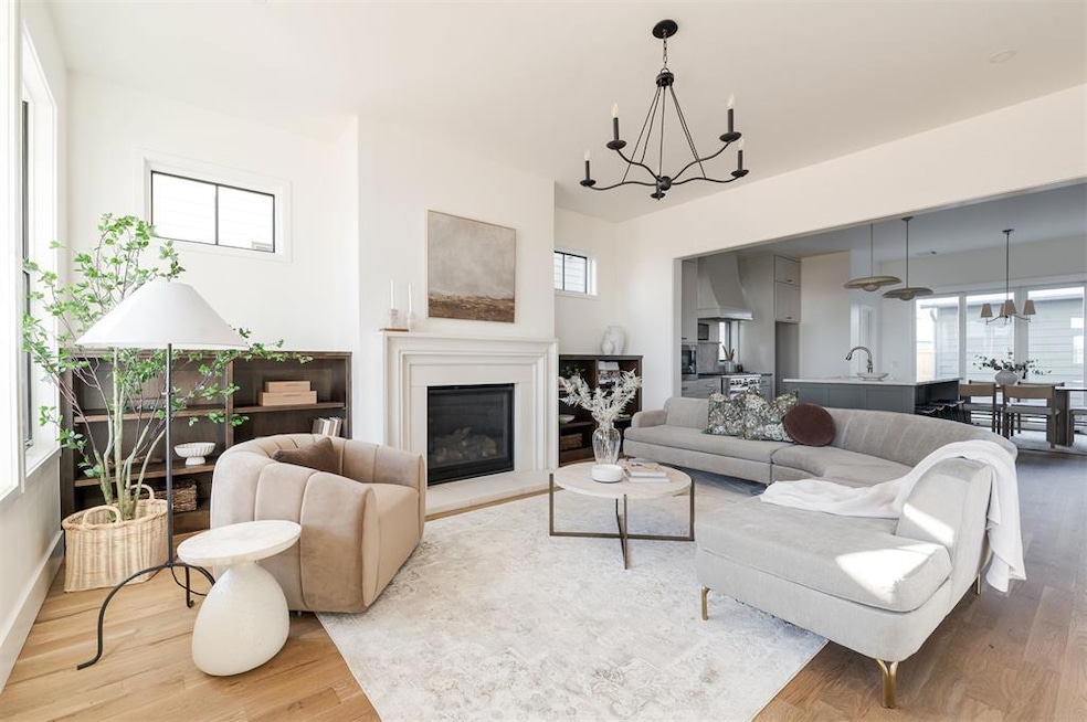 1633 Pioneer St, Oklahoma City, OK 73107 - photo 1