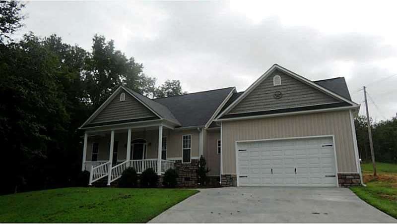 Exterior Front. Gorgeous split bedroom one level h