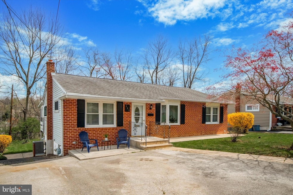 351 Sussex Blvd, Broomall, PA 19008 - photo 1