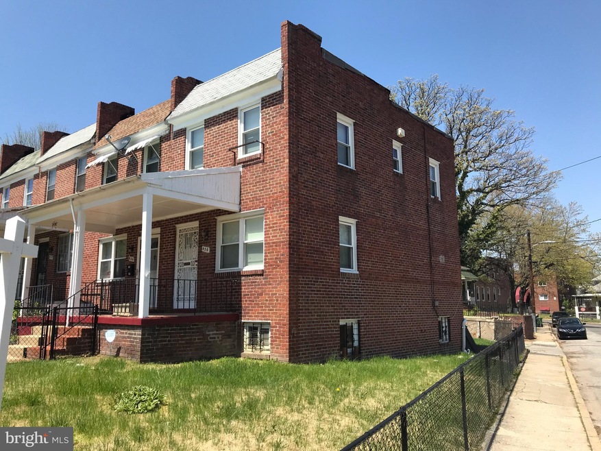 836 Dumbarton Ave, Baltimore, MD 21218 - photo 1