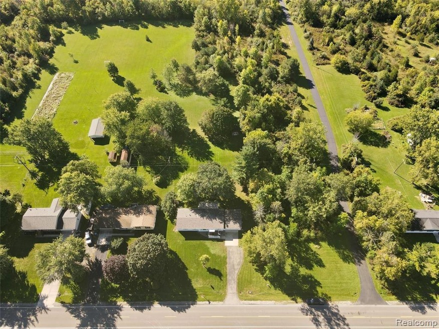 8385 Potter Rd, Flushing, MI 48433 - photo 1