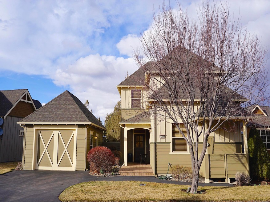 Beautiful Cottage on Corner Lot