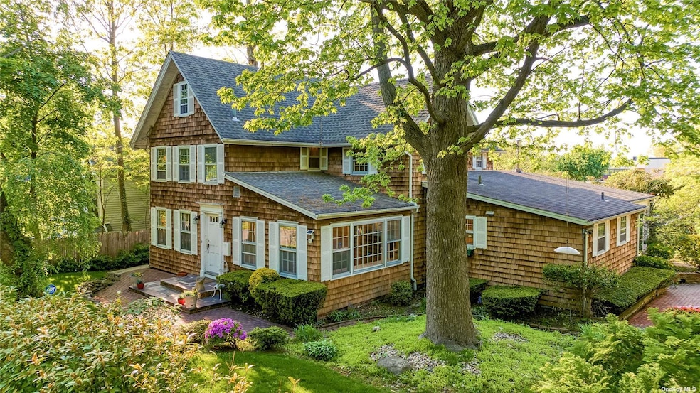 5 Bayview Ave, Port Washington, NY 11050 - photo 1