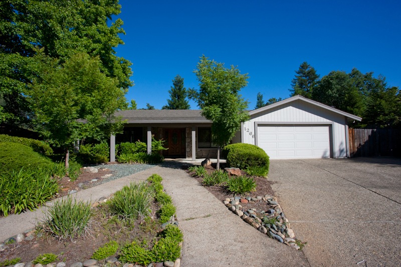 1269 Pueblo Ct, Redding, CA 96001 - photo 1