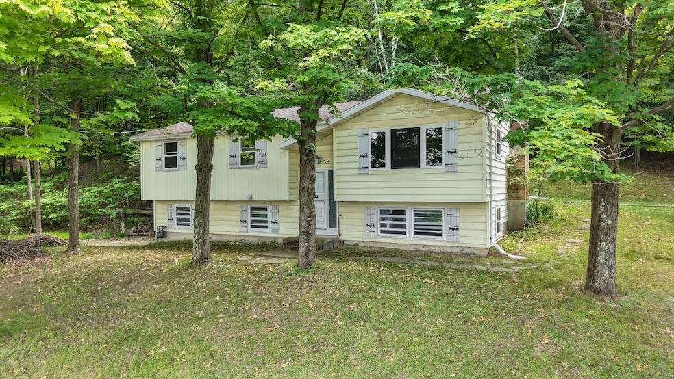 For Sale $299,900 • Co-Listing Agent