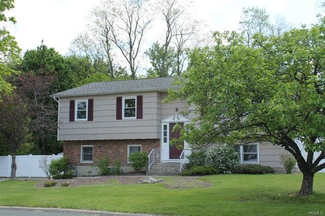 29 Skyline Dr, Thiells, NY 10984 - photo 1