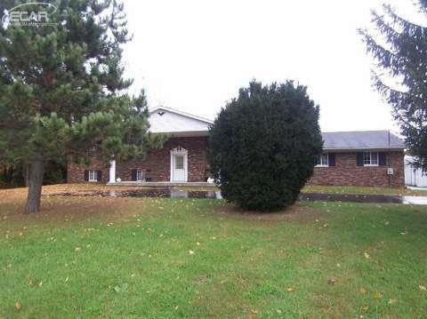 11128 N Elms Rd, Clio, MI 48420 - photo 1