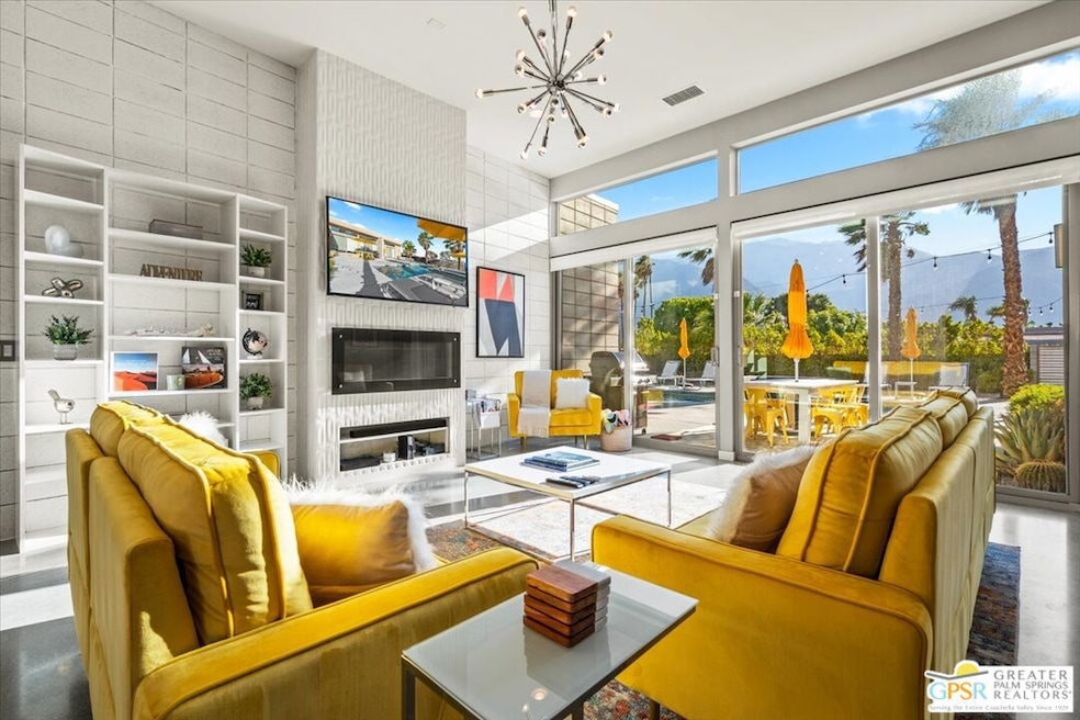 Sold $1,475,000 • Co-Listing Agent