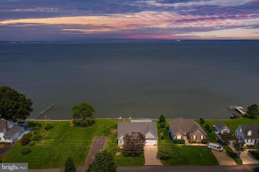 3325 Riverview Dr, Colonial Beach, VA 22443 - photo 1