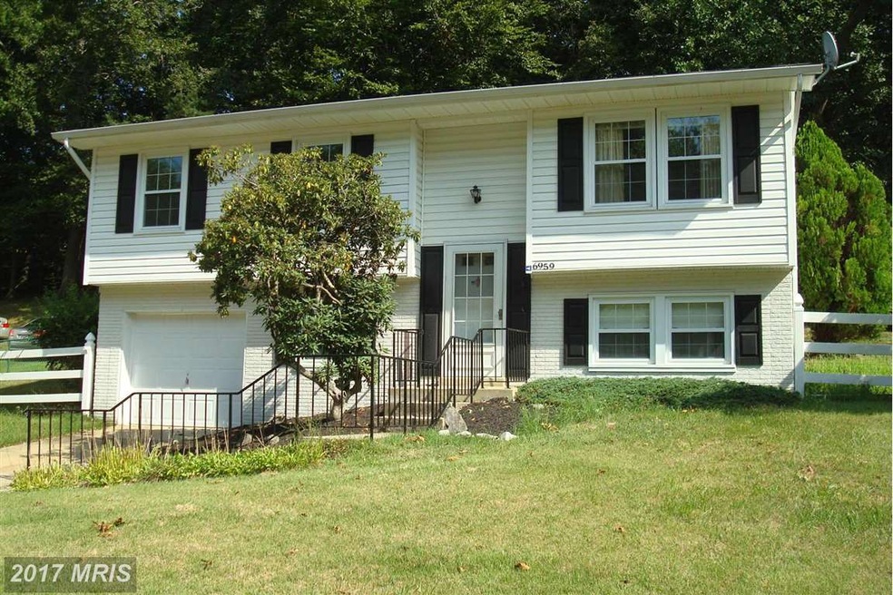 6959 Heather Dr, Bryans Road, MD 20616 - photo 1