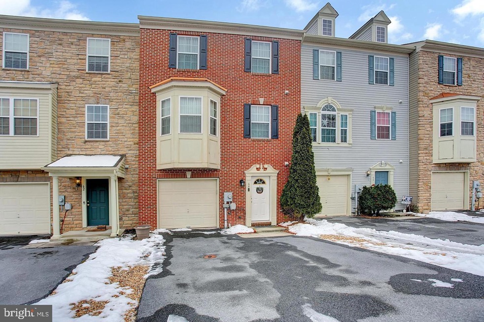 64 Milestone Ct unit 27, Chambersburg, PA 17201 - photo 1