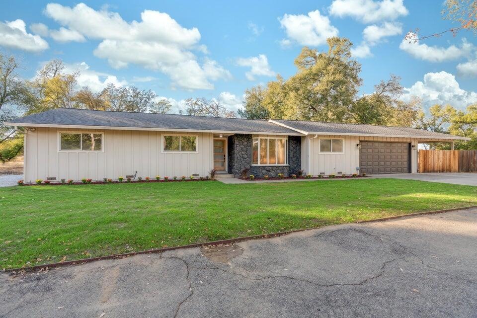 Pending $579,900 • Co-Listing Agent