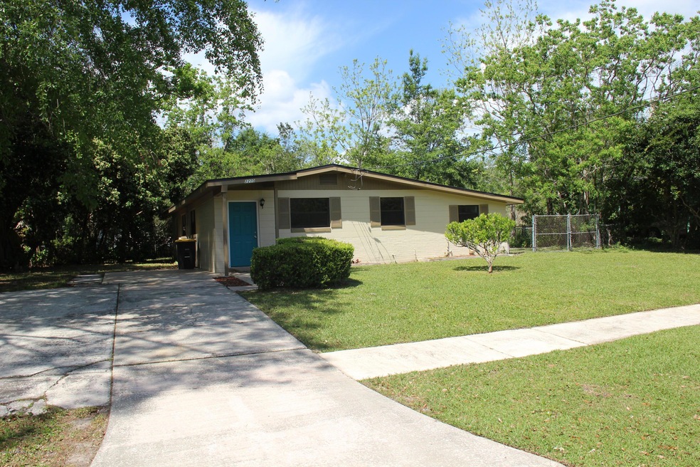 2210 Betsy Dr, Jacksonville, FL 32210 - photo 1