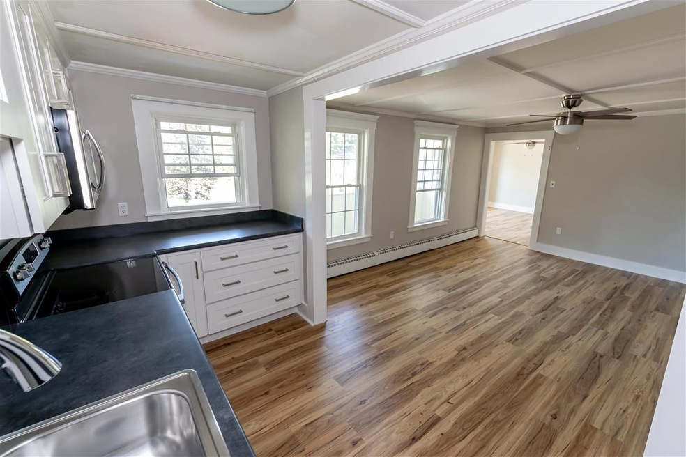 79 Centre St unit 4, Concord, NH 03301 - photo 1