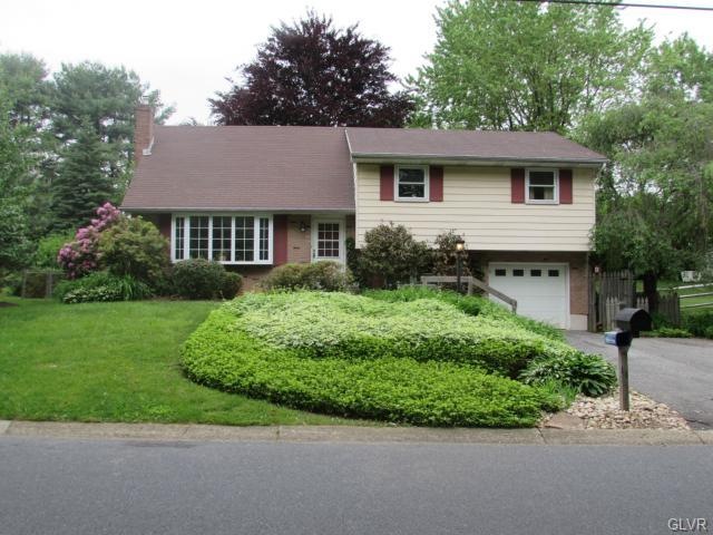 121 Jonathan Dr, Easton, PA 18045 - photo 1