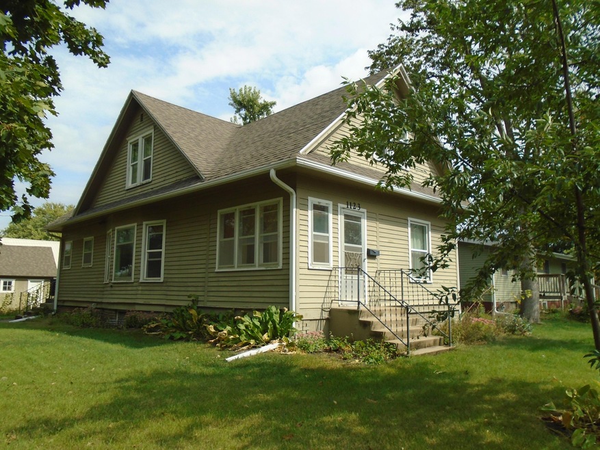 1123 W. 1st Street