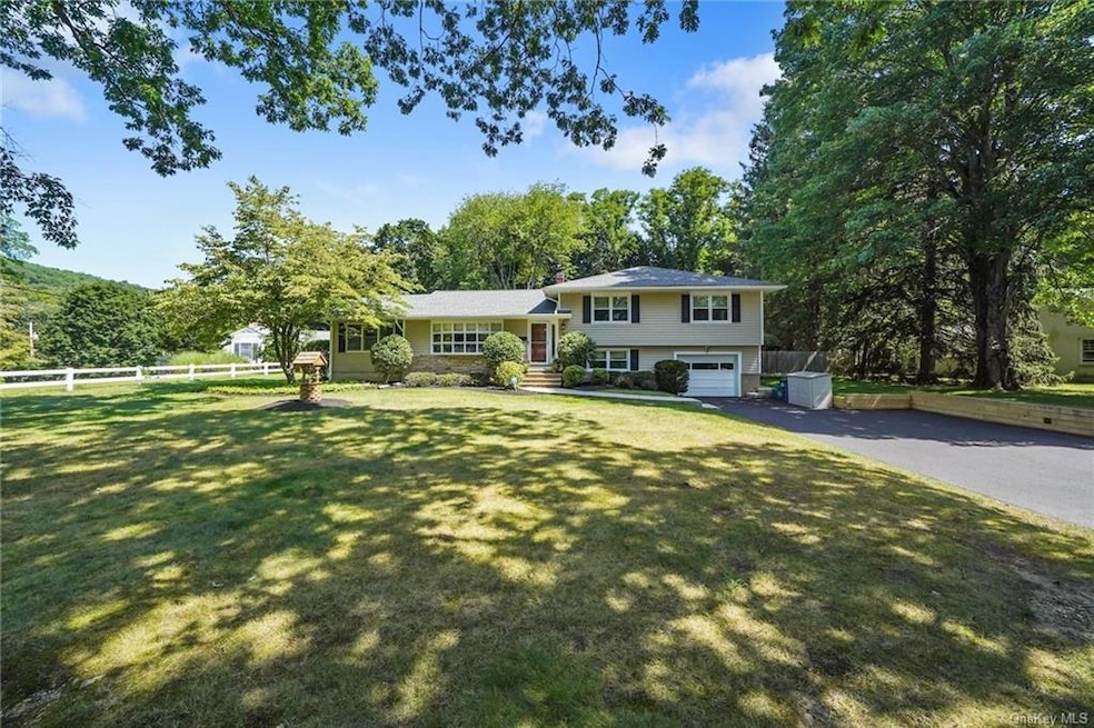 25 Victory Rd, Suffern, NY 10901 - photo 1