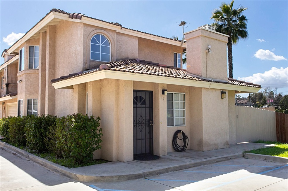 406 W Lincoln Ave unit 1, Escondido, CA 92026 - photo 1