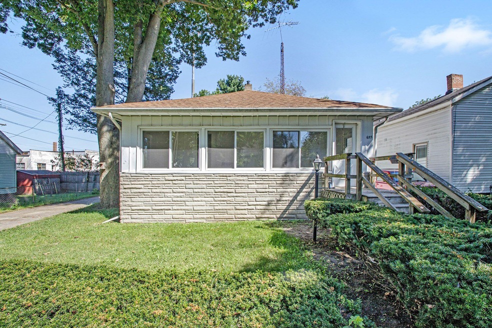 655 N 7th St Front of house